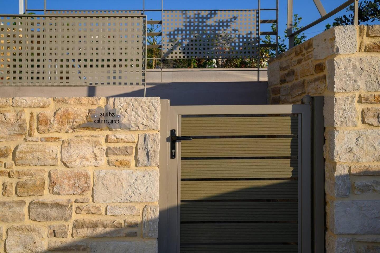 Ammokrinos Luxury Homes,150M From The Beach Kalamaki  Zewnętrze zdjęcie