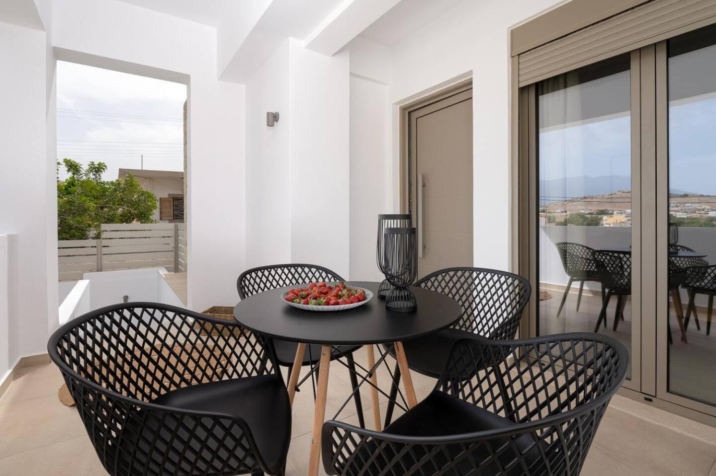 Ammokrinos Luxury Homes,150M From The Beach Kalamaki  Zewnętrze zdjęcie