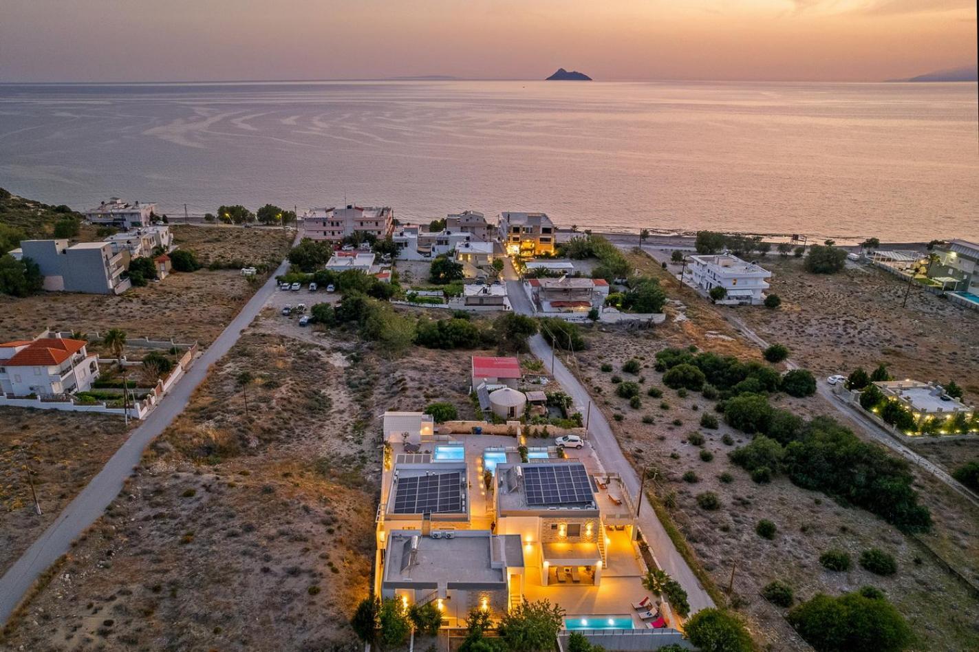 Ammokrinos Luxury Homes,150M From The Beach Kalamaki  Zewnętrze zdjęcie